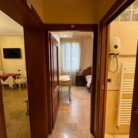 Konukevi Inn Venice Venedik