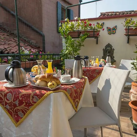 Konukevi Inn Venice