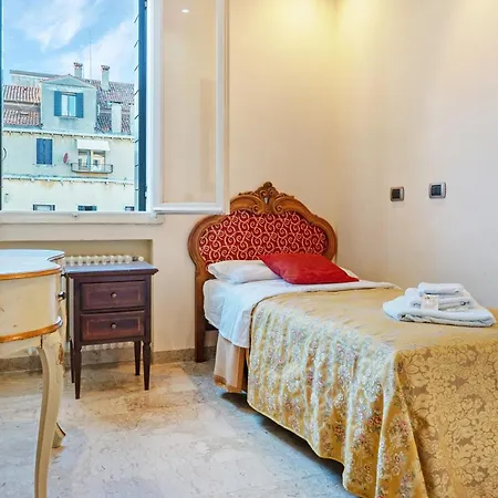 Inn Venice 3*